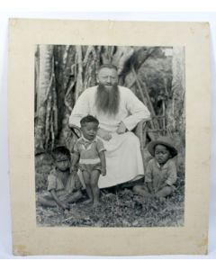 Foto van een missionaris, ca. 1900 