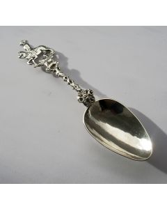 Friese zilveren sierlepel met Stadhouder Willem V, 18e eeuw