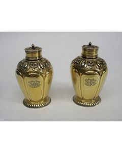 Stel vergulde zilveren theebussen, Haarlem 1714