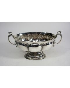 Groot formaat zilveren brandewijnkom, Peter Cornelis Mol, Emden, vroeg 18e eeuw