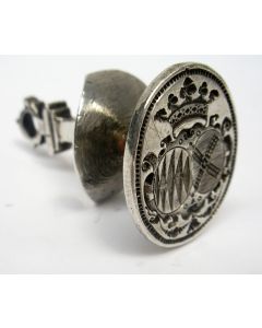 Zilveren signet met de wapens van het echtpaar Van der Muelen-De Geer, Utrecht 1739