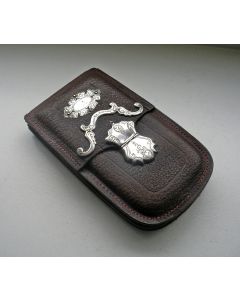 Leren sigarenkoker met zilveren montuur, ca. 1900