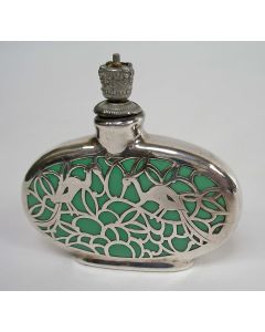 Parfumflesje met zilveropleg, Deusch, ca. 1920