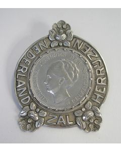 Djokja zilveren muntbroche met Koningin Wilhelmina en omschrift, Nederlands Indië, periode 1940-1941
