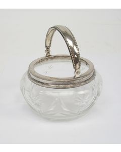 Kristallen klontjesbakje met zilveren montuur, 19e eeuw