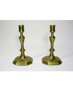 Stel koperen kandelaars, 18e eeuw