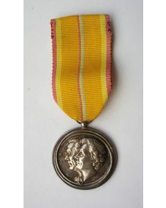 Zilveren-Huwelijksmedaille (Juliana en Bernhard) 1962