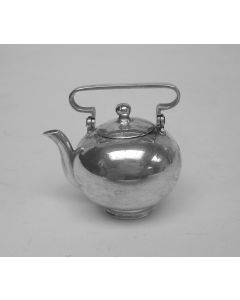 Miniatuur zilveren keteltje, J. Zwanenburg, Sneek, ca. 1910/20