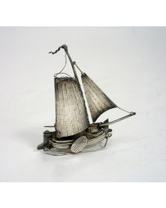 Miniatuur zilveren vissersboot, Hoorn, ca. 1905