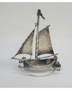 Miniatuur zilveren vissersboot, Hoorn, ca. 1905