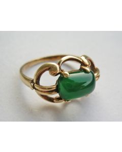 Gouden ring met groene agaat