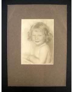 Vintage foto door Henri Berssenbrugge, meisjesportret, ca. 1925