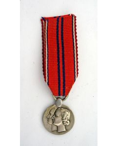 Inhuldigingsmedaille 1948, miniatuur