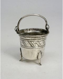 Miniatuur zilveren kookpot, ca. 1700