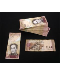 Venezuela, 190 bankblijetten van 100 Bolivares, periode 2009-2015.