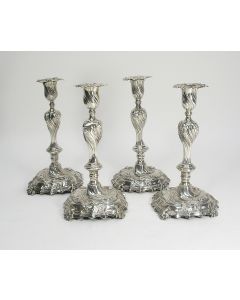 Vier Nederlandse zilveren kandelaars, Amsterdam en Utrecht, 18e eeuw