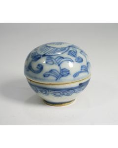 Chinees miniatuur porseleinen dekselpotje, 18e eeuw