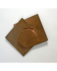 Jaarpenning VPK 1980 (#1), Vierkant met cirkel in hoek [Lijsbeth Teding van Berkhout]