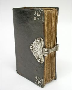 Gebedenboek met zilveren slot door Johan Nicolaus Stahl, Roermond 18e eeuw