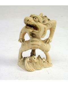 Ivoren netsuke, fabeldier, Japan, ca. 1900