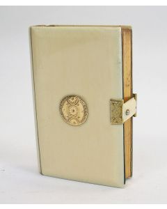 Gebedenboekje met ivoren band en gouden monturen, 19e eeuw