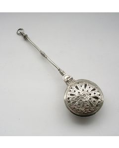 Miniatuur zilveren beddenpan, Lodewijk Eylof, Amsterdam, 17e eeuw. 