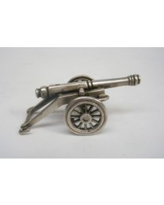 Zilveren miniatuur kanon