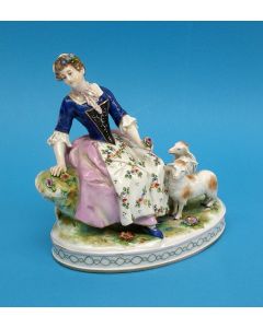 Porseleinen beeld, herderin met schapen, Ludwigsburg, 19e eeuw
