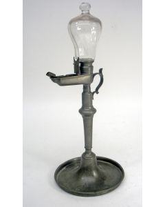 Tinnen olielamp met glazen reservoir, 19e eeuw