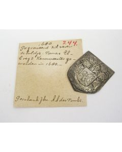 Zilveren memorieschildje, Tomas Elbregt keurmeester geworden 1680