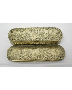 Gegraveerde koperen tabaksdoos met bijbelse voorstellingen, 18e eeuw
