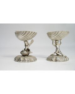 Stel zilveren zoutschelpjes in renaissance stijl