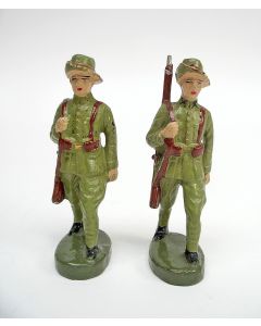 Twee speelgoedsoldaten, KNIL, ca. 1935 