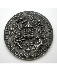 Zilveren gietpenning, Stichting Vakopleiding Schoonhoven, met gegraveerde tenaamstelling. Maarten Pauw, 1960 