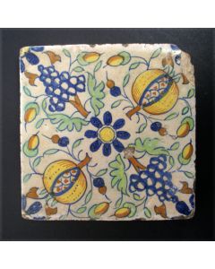 Polychrome ornamenttegel, 1e helft 17e eeuw