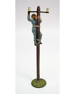 Lineol figuur, soldaat in telegraafpaal, ca. 1935.