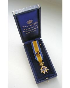 Officier Oranje Nassau, miniatuur draagmedaille in goud