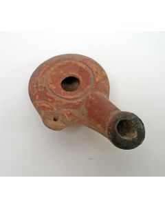 Romeins terra sigillata aardewerk olielampje, 2e/4e eeuw