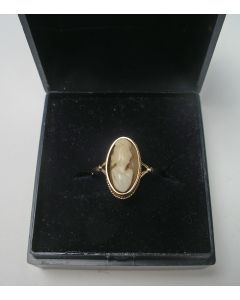 Gouden ring met camee