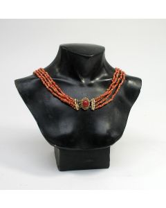 Bloedkoraal collier met gouden slot