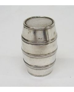 Zilveren doosje voor naaispoel, 18e eeuw