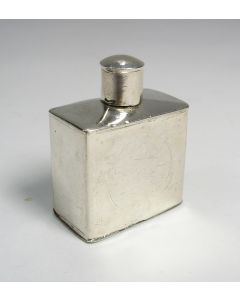 Miniatuur zilveren theebus, Jan Sonneveld, Gouda, ca. 1740