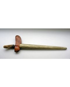 Javaanse kris, het pamor met een gekroonde naga, de schede mt Nederlandse koningskroon 