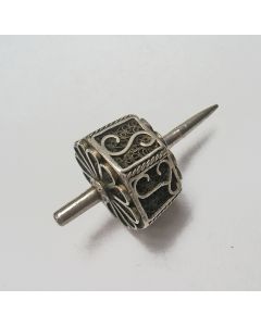 Zilveren miniatuur tol, 18e eeuw { 'A-tolletje')