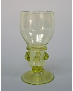 Glazen roemer / noppenglas, 18e eeuw