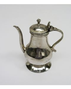 Miniatuur zilveren koffiepot, Johannes van Somerwil, Amsterdam, 1758