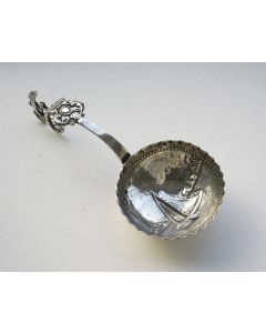 Zilveren roomlepel, 1925