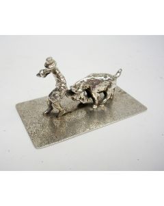 Zilveren miniatuur ijscokar