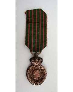 Medaille van Sint Helena, ingesteld 1857 voor de oud-militairen van Napoleons Grande Armée, miniatuur draagmedaille