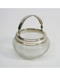 Ribglas klontjesbakje met zilveren montuur, 19e eeuw